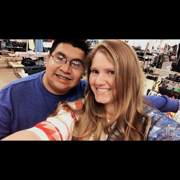 Meet your Posher, Elizabeth - Picture 8 of 13